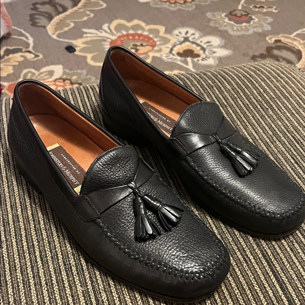 Johnston & Murphy Black Leather Tassel Moccasin Loafers